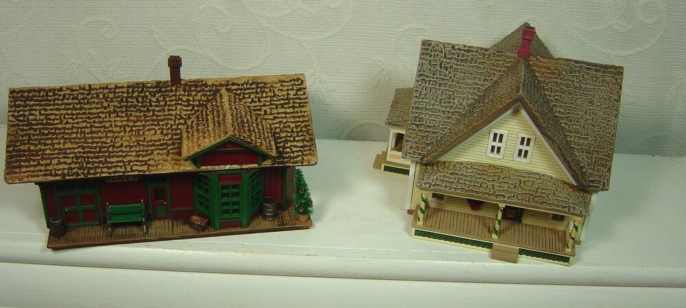 2 HALLMARK VILLAGE PIECES-SARAH PLAIN & TALL-PRAIRIE HOME & HAY'S TRAIN STATION